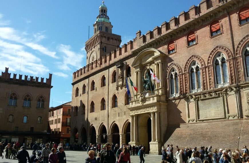 Emilia Romagna – Bando per il sostegno alla produzione di opere cinematografiche e audiovisive, realizzate da imprese nazionali, europee ed extraeuropee – Anno 2025